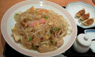 リンガーハット 皿うどん+餃子3個ランチ